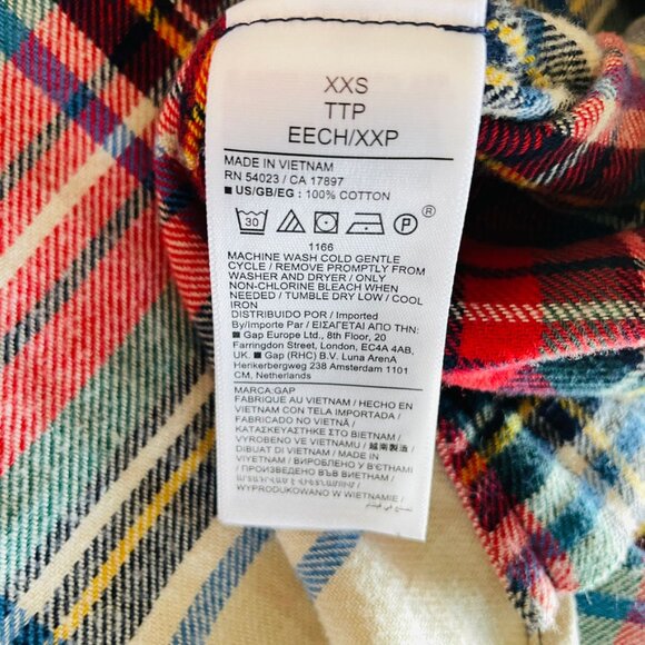 Gap Cropped Plaid Flannel Long Sleeve Shirt - Picture 11 of 16